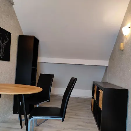 In Quiet Beautiful Area With Two Separate, Modern, Furnished Deutsch-Wagram