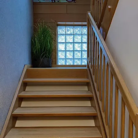 Apartament In Quiet Beautiful Area With Two Separate, Modern, Furnished Deutsch-Wagram