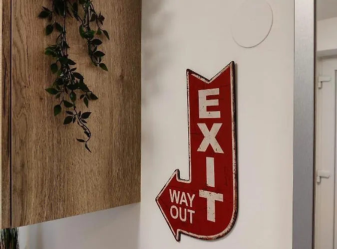 In Quiet Beautiful Area With Two Separate, Modern, Furnished * Deutsch-Wagram