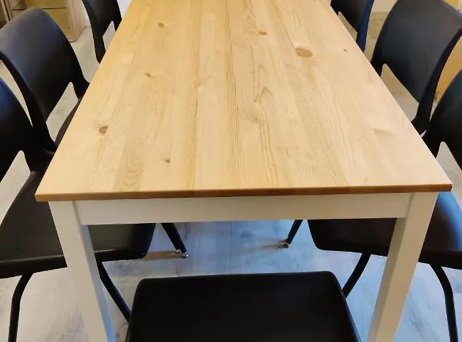 In Quiet Beautiful Area With Two Separate, Modern, Furnished 아파트