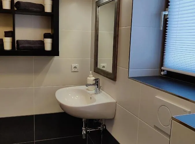 In Quiet Beautiful Area With Two Separate, Modern, Furnished * Deutsch-Wagram