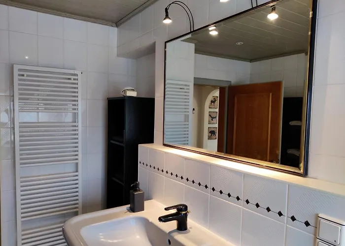 In Quiet Beautiful Area With Two Separate, Modern, Furnished * Deutsch-Wagram