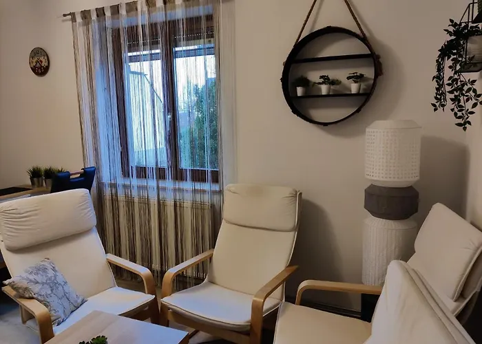 In Quiet Beautiful Area With Two Separate, Modern, Furnished * Deutsch-Wagram